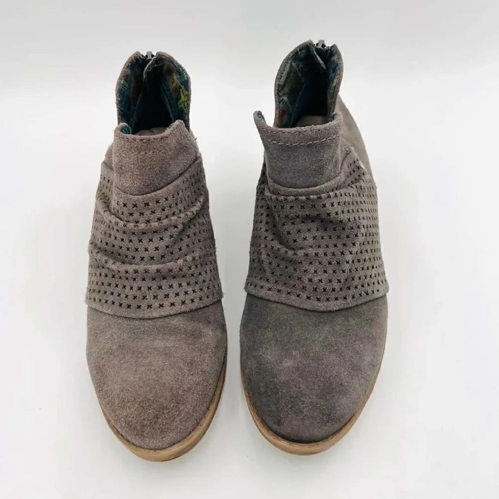 EARTH ORIGINS Women's Oakland Amanda Ankle Bootie Grey Suede Size 7